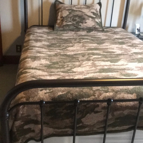 COPY - Cabelas Polar Fleece Blanket/ Bedspread-Full - Picture 1 of 6